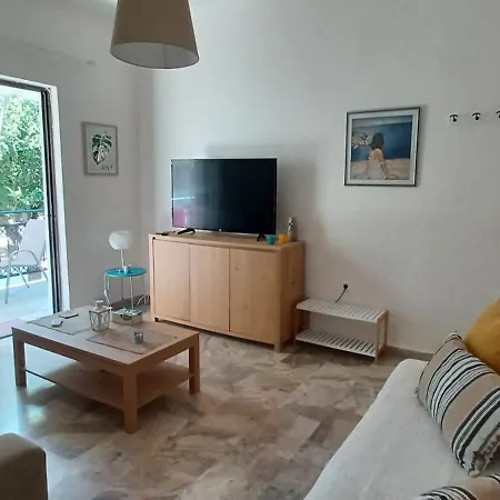 Angel's Place By The Sea Apartment