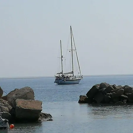 Angel's Place By The Sea Apartment Diakopto